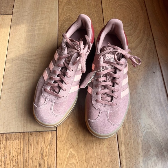 NWOB Adidas Originals Gazelle Bold Women's Sneakers Sz 7.5 Preloved Ruby - Picture 3 of 8